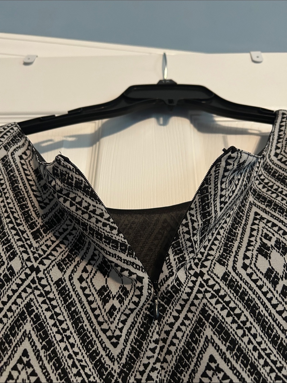 Black & White Geometric Print Short Sleeve Dress - Picture 2 of 2